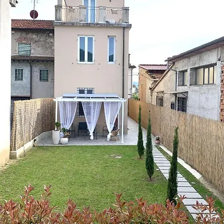 Piccola Dimora Oda ve Kahvaltı Lucca