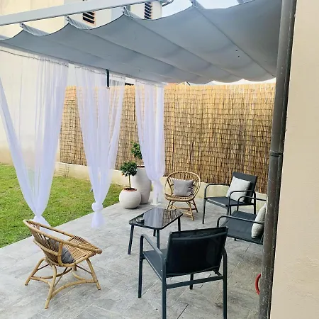 Piccola Dimora Bed & Breakfast 3*